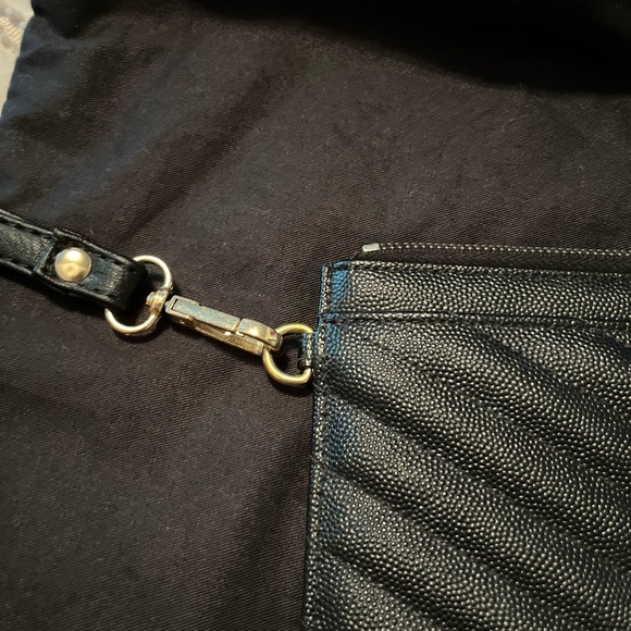 CASSANDRE MATELASSÉ LARGE POUCH IN GRAIN DE POUDRE LEATHER
BLACK. - Picture 7 of 10